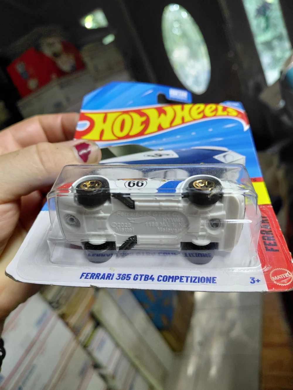 Hot Wheels Ferrari 365 GTB4 Competizione in white